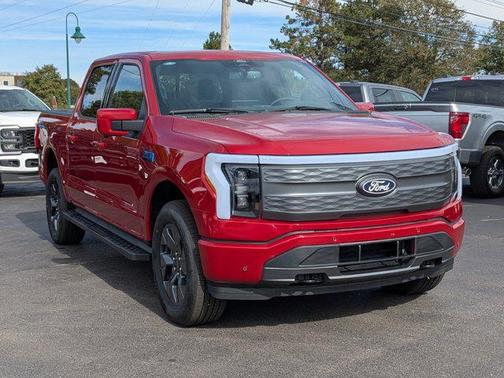 2025 Ford F-150 Lightning LARIAT