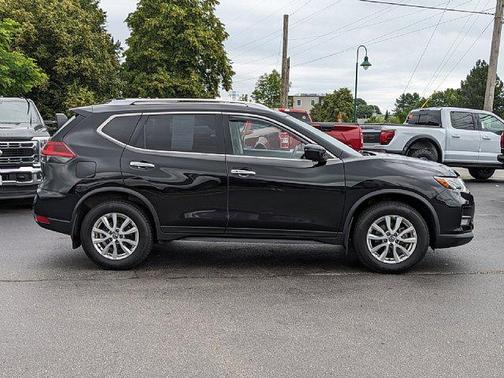 2020 Nissan Rogue SV
