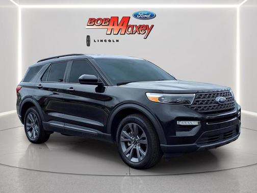 AGATE BLACK METALLIC 2024 Ford Explorer XLT