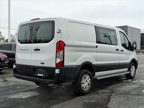 2024 Ford Transit-250 