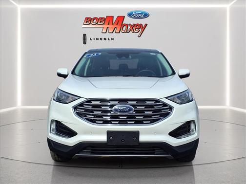 Star White 2023 Ford Edge Titanium