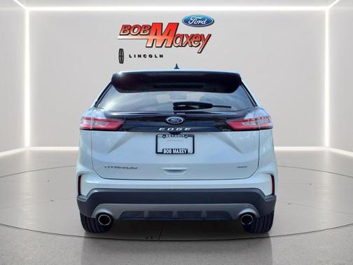STAR WHITE 2024 Ford Edge TITANIUM