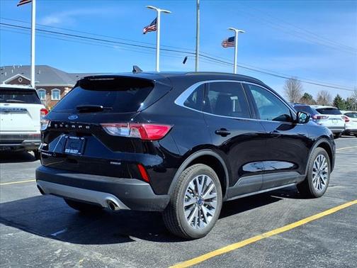 2022 Ford Escape Titanium Hybrid