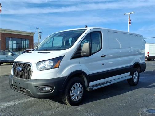 2024 Ford Transit-250 
