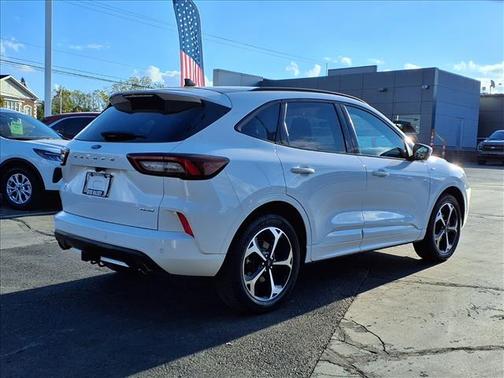 2023 Ford Escape ST-Line Select