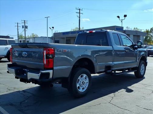 2025 Ford F-250 XLT