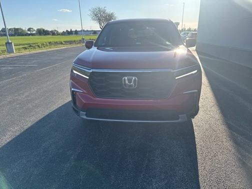 Radiant Red Metallic Ii 2023 Honda Pilot