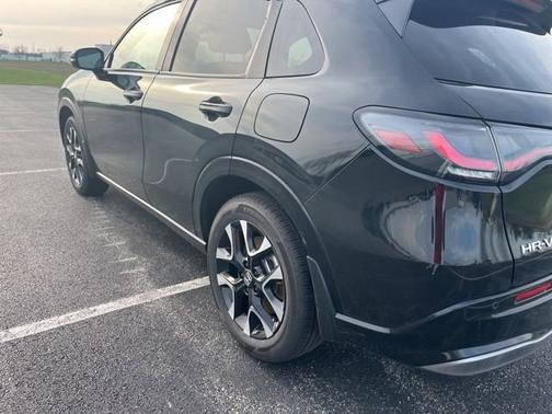 Crystal Black Pearl 2026 Honda HR-V