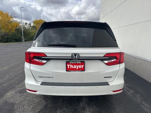 2023 Honda Odyssey 