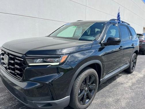 Crystal Black Pearl 2025 Honda Pilot