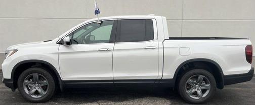 Platinum White Pearl 2023 Honda Ridgeline