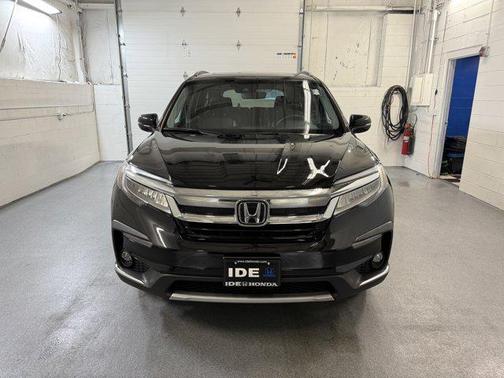 2022 Honda Pilot Touring 8-Passenger