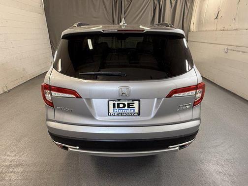 2022 Honda Pilot Touring 8-Passenger