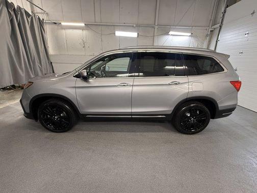 2022 Honda Pilot Touring 8-Passenger