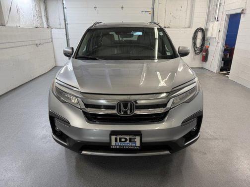 2022 Honda Pilot Touring 8-Passenger