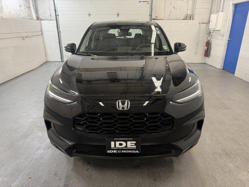 Crystal Black Pearl 2023 Honda HR-V LX