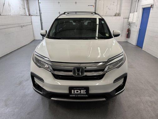 Platinum White Pearl 2022 Honda Pilot Touring 8-Passenger