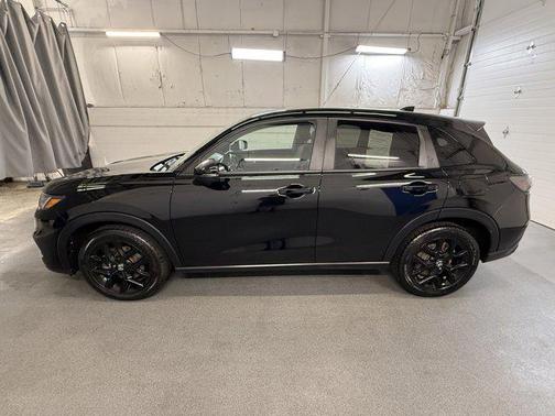 Crystal Black Pearl 2024 Honda HR-V AWD Sport