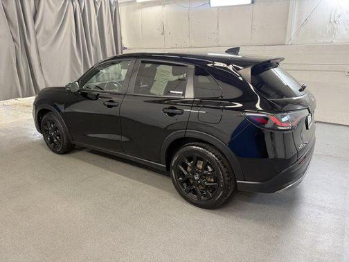 Crystal Black Pearl 2024 Honda HR-V AWD Sport