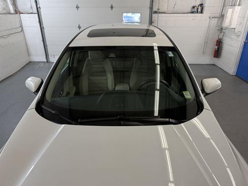Platinum White Pearl 2019 Honda CR-V EX
