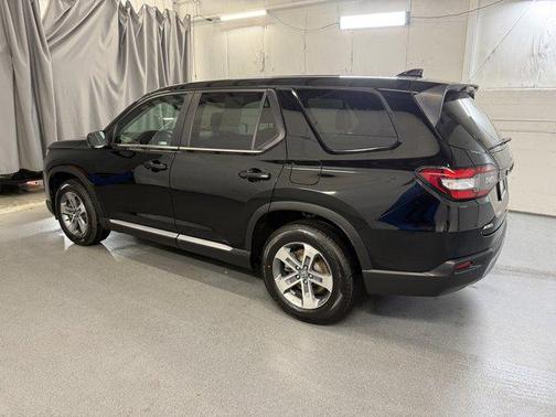 2023 Honda Pilot AWD EX-L 7 Passenger