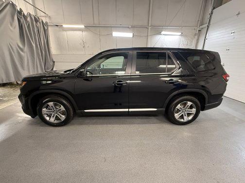 2023 Honda Pilot AWD EX-L 7 Passenger