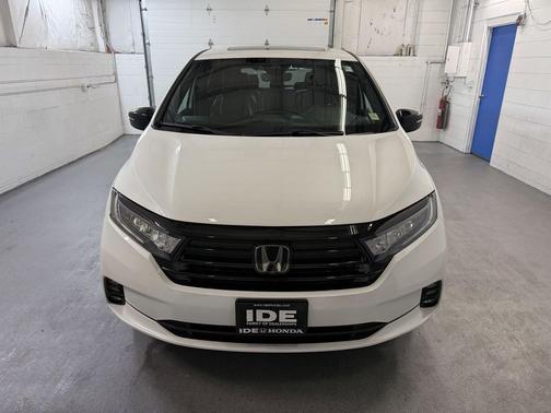 Platinum White Pearl 2023 Honda Odyssey Sport