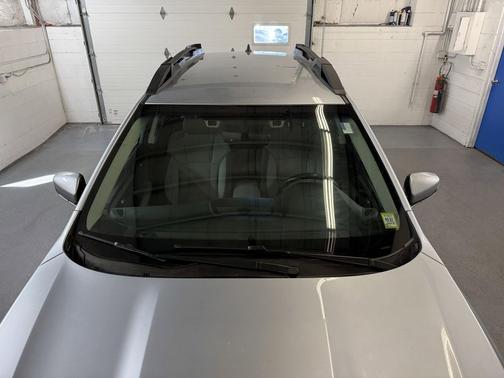 Ice Silver Metallic 2022 Subaru Outback Premium