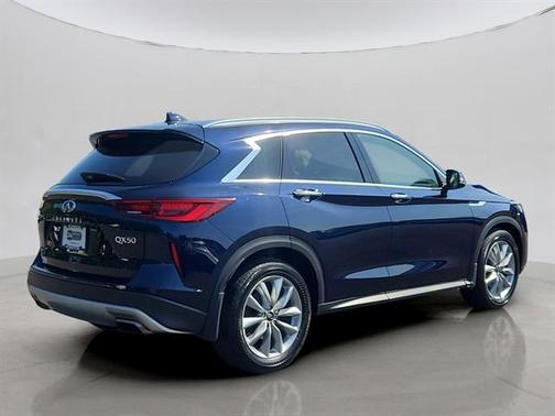 2022 INFINITI QX50 LUXE AWD