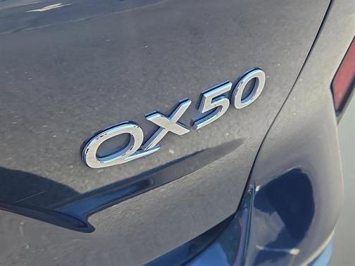 2022 INFINITI QX50 LUXE AWD