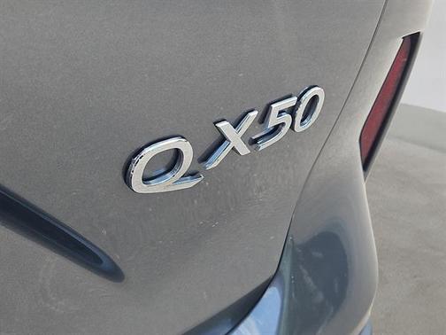 2022 INFINITI QX50 LUXE AWD