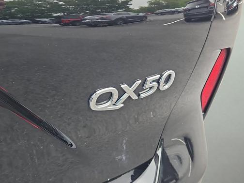 2022 INFINITI QX50 ESSENTIAL
