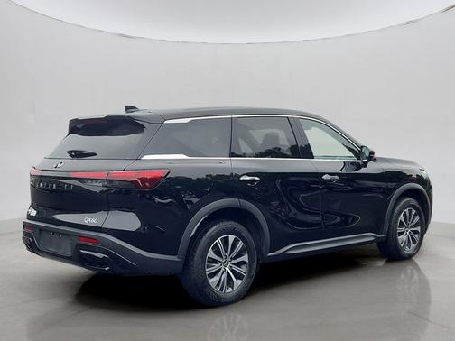 2023 INFINITI QX60 PURE