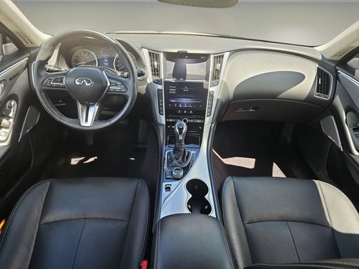 2022 INFINITI Q50 LUXE