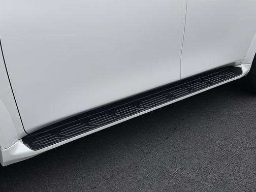 2023 INFINITI QX80 SENSORY