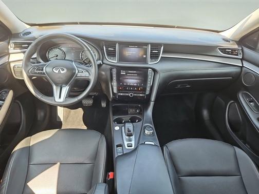 2023 INFINITI QX50 LUXE