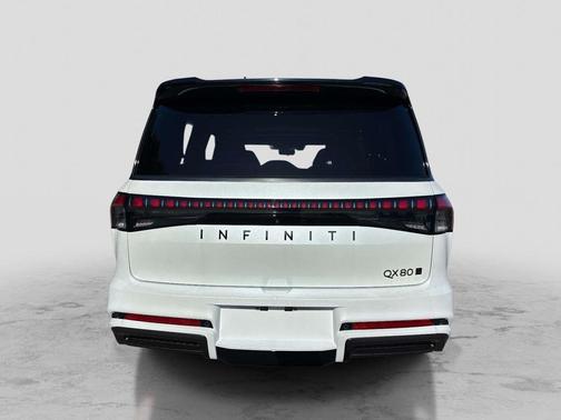 Radiant White/Black Obsidian 2027 INFINITI QX80 AUTOGRAPH
