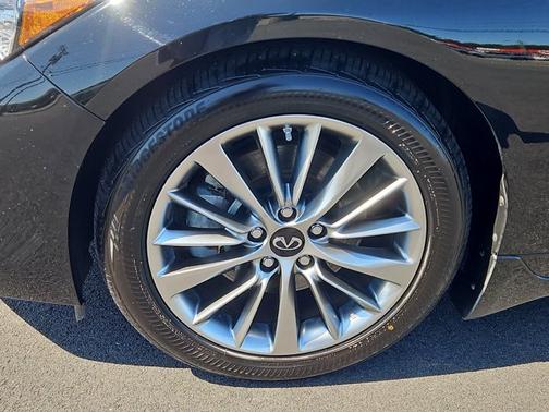 2022 INFINITI Q50 LUXE