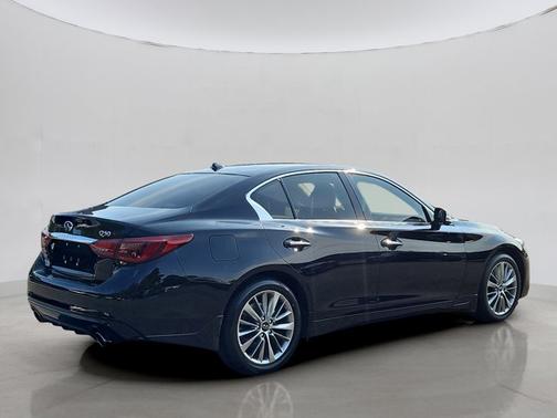 2024 INFINITI Q50 LUXE