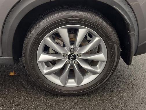 2022 INFINITI QX50 LUXE AWD