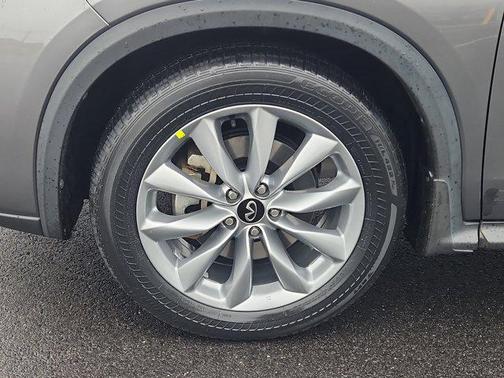 2022 INFINITI QX50 LUXE AWD