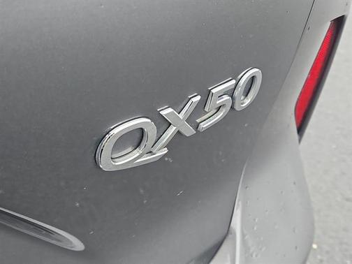 2022 INFINITI QX50 LUXE AWD