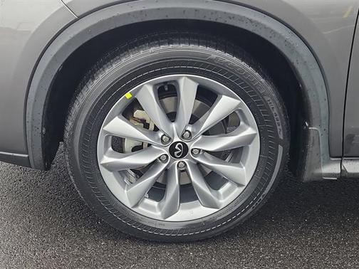 2022 INFINITI QX50 LUXE AWD