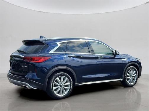 2022 INFINITI QX50 LUXE AWD