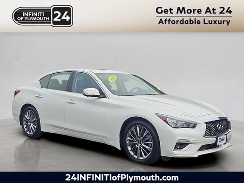 2022 INFINITI Q50 LUXE
