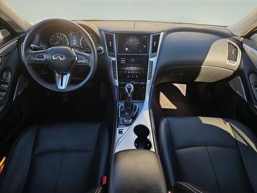 2023 INFINITI Q50 LUXE