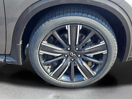 2022 INFINITI QX50 LUXE AWD