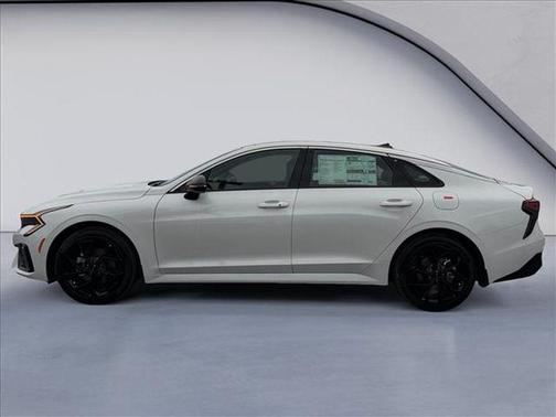 Snow White Pearl 2026 Kia K5 GT-Line FWD