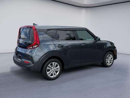 Gravity Gray 2022 Kia Soul LX