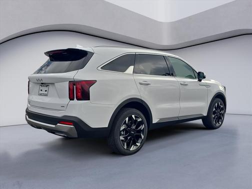 Glacial White Pearl 2026 Kia Sorento EX